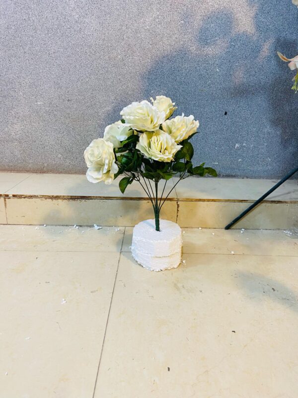 Artificial Cute White Silk Roses Bunches