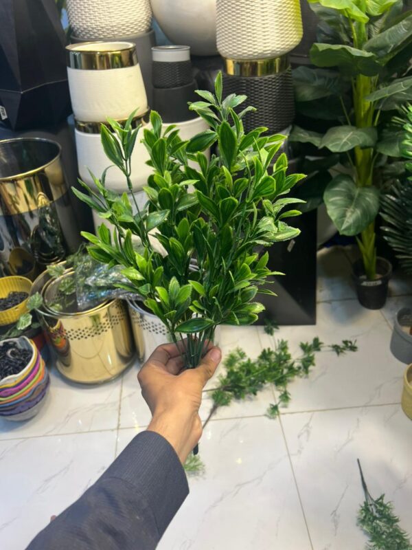 Decorative Artificial Plants, Leaves & Flowers.